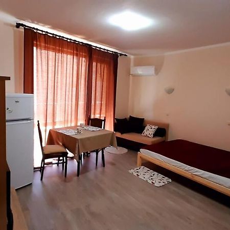 На Море В Сарафово Burgas Luaran gambar